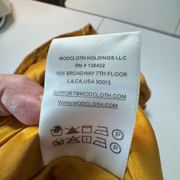 Modcloth Goldenrod Crushed Velvet Circle Skirt Retro Vibes Plus Size 16 Pinup - Picture 10 of 10